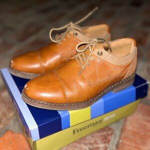 Freeman Boys Tan KIDS size 1 Dress shoes